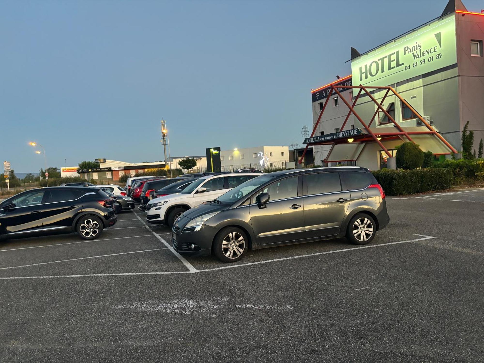 Hotel Paris Valence Bourg-de-Péage Exterior foto